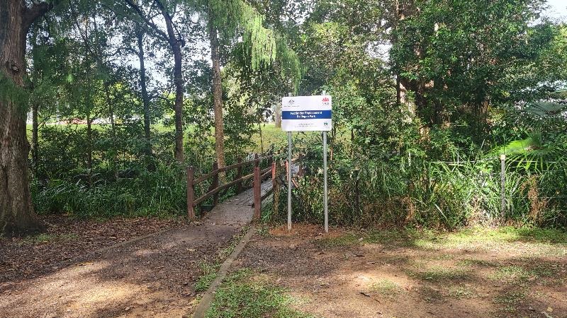 Foot-bridge-Bellingne-park.jpg