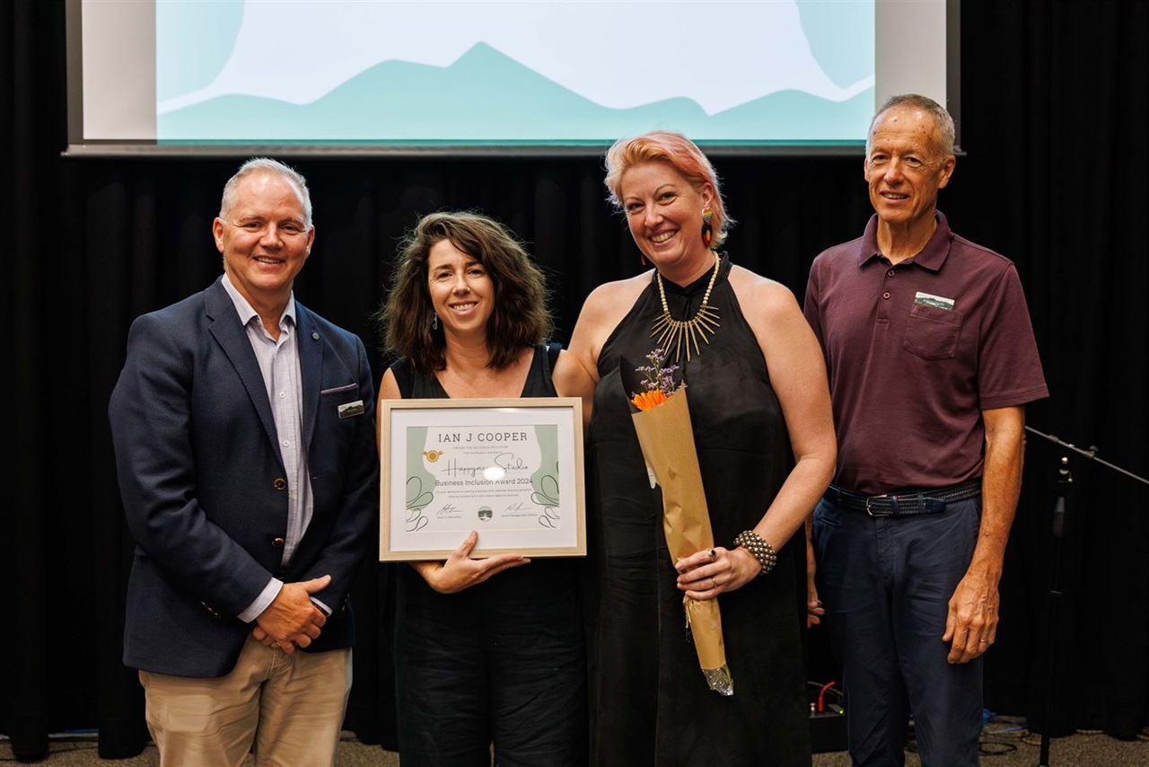 Miranda Cull & Bronwyn Napiorkowski accepting award on behalf of Happymess Studrio with Mayor Cr. Steve Allan and Cr. Andrew O’Keeffe (Jay and The Trees Photography)