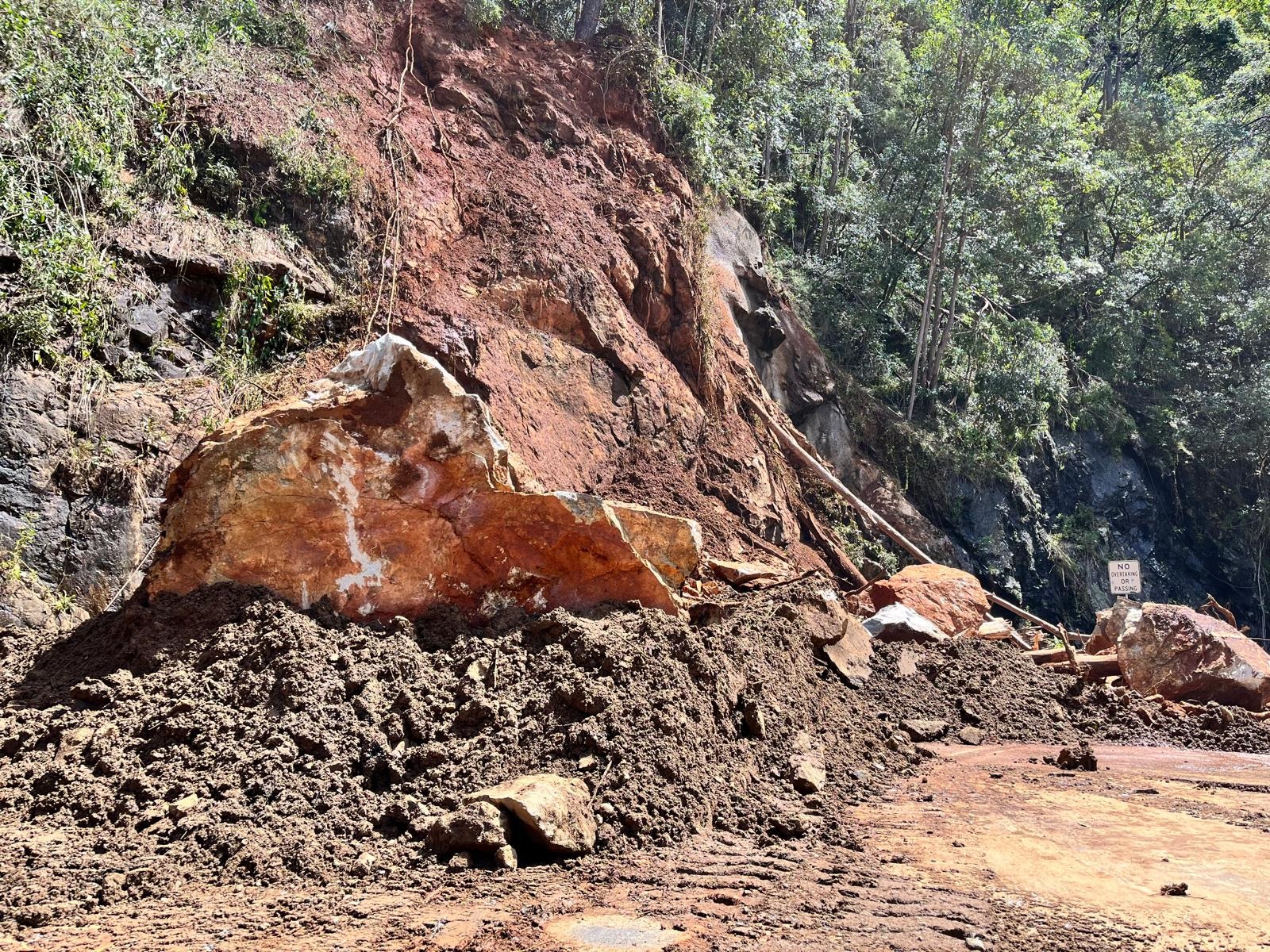 Newell falls slip Cyclone Alfred.jpeg