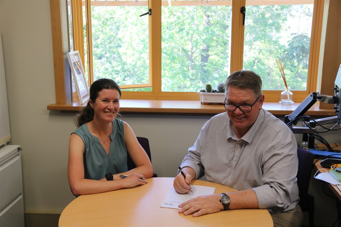 Renewable Electricity Supply Contract signing.JPG