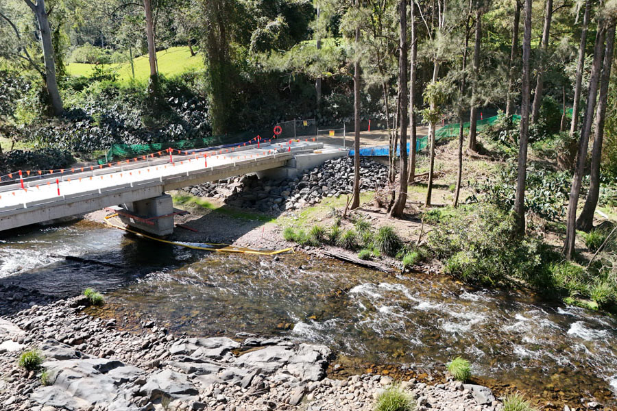 New Hobarts Bridge on Darkwood Road